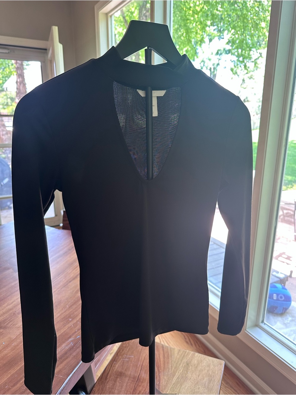 H&M Black Ribbed Cutout Mock Neck Long Sleeve Top Womens Small